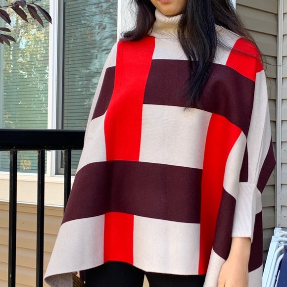 Women's Poncho with Turtle neck and Sleeves - Picture 6 of 6